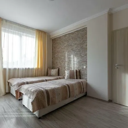 2nd Floor 1bedroom With Pool View Eq شقة